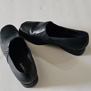 Easy Spirit Women’s Black Slip-On Loafers